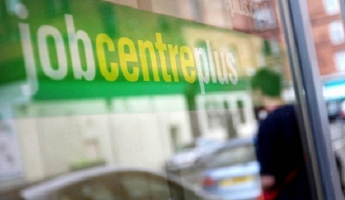 <font style=\'color:#000000\'>UK unemployment falls to 1.9 million</font>